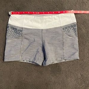 Lululemon Heather Gray Stretchy Shorts w/ Pockets 6